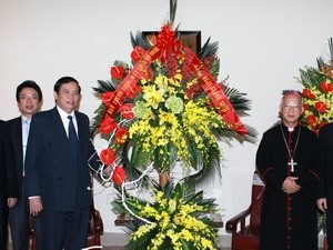 Lãnh đạo Mặt trận Tổ quốc Việt Nam chúc mừng Tổng giám mục Hà Nội - ảnh 1